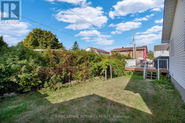 28882325/1979-jasper-avenue/ellwood/ottawa/ontario/K1V0X9_29