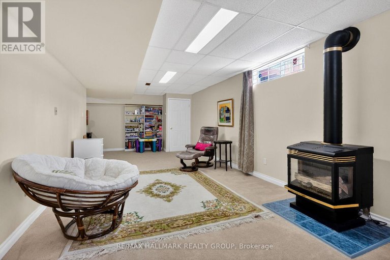 29622542/1372-jules-leger-drive/cumberland-ridge/ottawa/ontario/K4C1E2_37