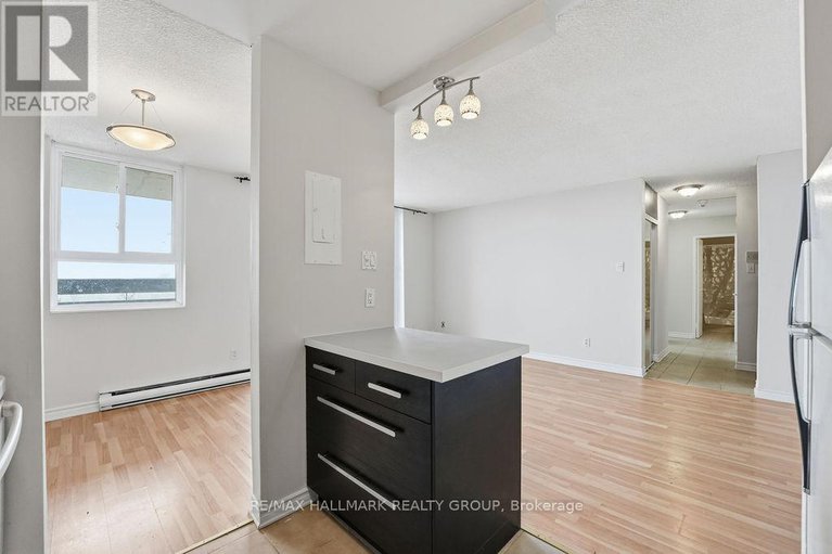 29304653/805-2020-jasmine-crescent/beacon-hill-south/ottawa/ontario/K1J8K5_6