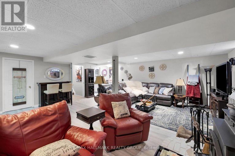 28960953/34-menard-street/embrun/russell/ontario/K0A1W0_18