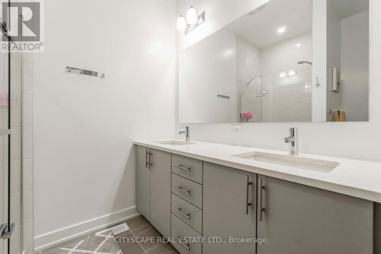 28455945/617-kenabeek-terrace/riverside-southgloucester-glen/ottawa/ontario/K4M0B3_29
