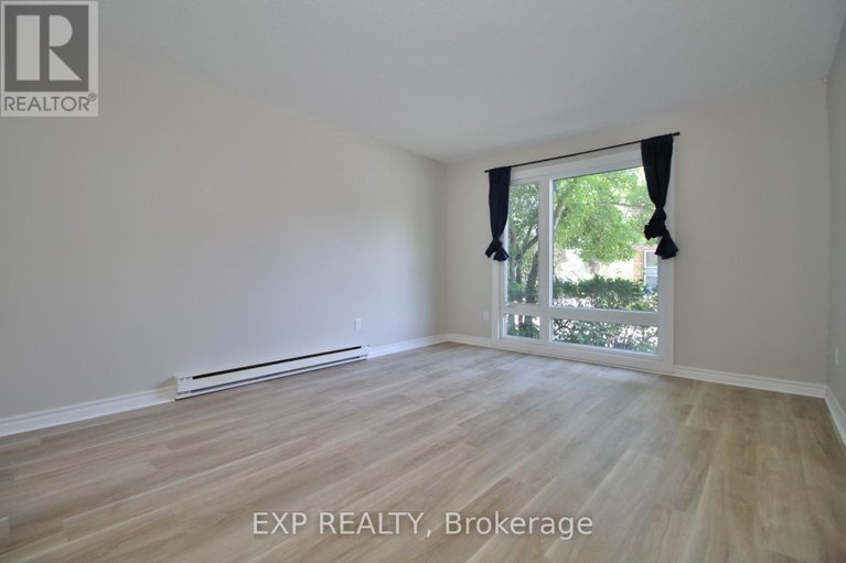 29434596/52-3691-albion-road/sawmill-creektimbermill/ottawa/ontario/K1T1P2_6