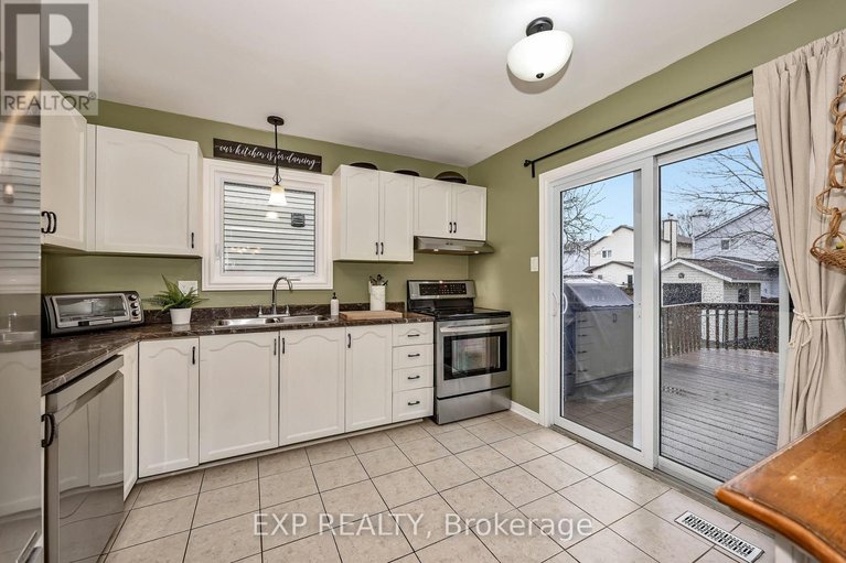 29607675/63-victor-street/stittsville-central/ottawa/ontario/K2S1H8_17