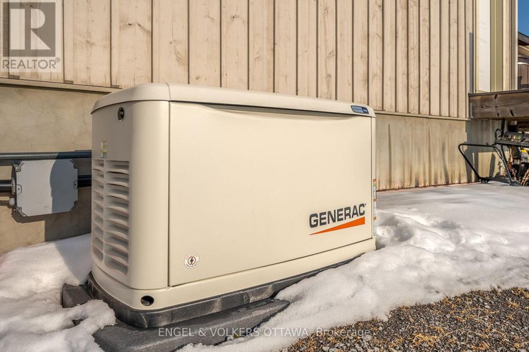 29381440/5165-canon-smith-drive/fitzroy/ottawa/ontario/K0A1X0_38