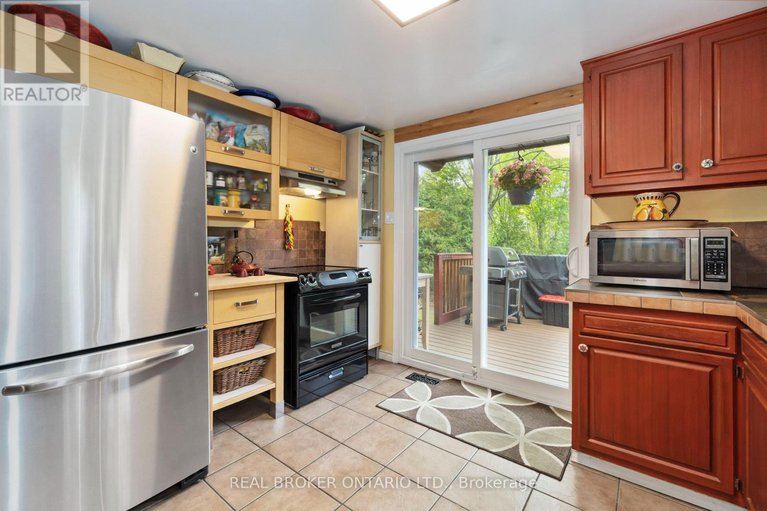 29339993/190-woods-road/constance-bay/ottawa/ontario/K0A3M0_18