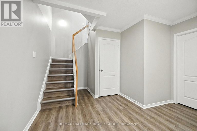 28787339/6272-sablewood-place/chapel-hill/ottawa/ontario/K1C7M5_24