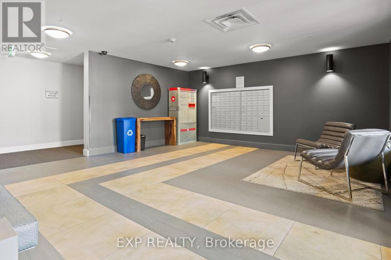 29099861/108-2785-baseline-road/redwood-park/ottawa/ontario/K2H0B7_36