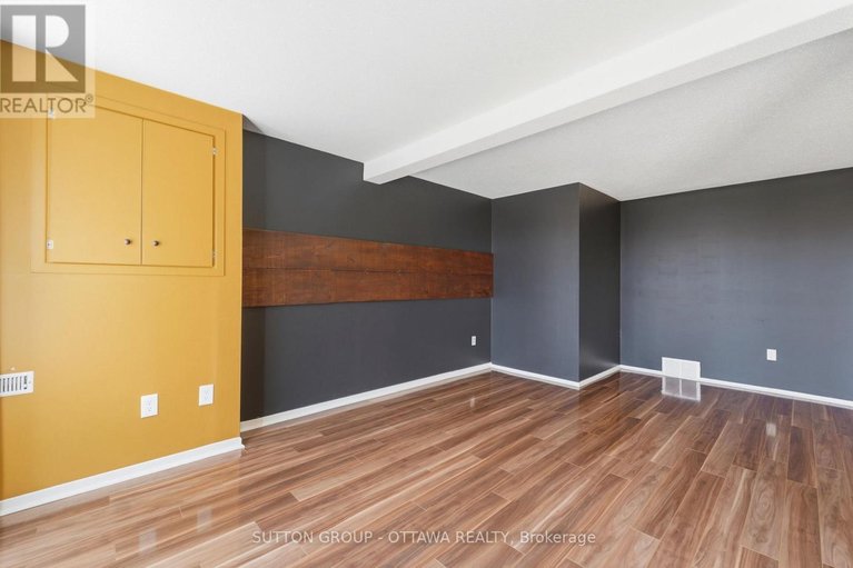 29633973/110-pigeon-terrace/hunt-clubwestern-community/ottawa/ontario/K1V9H7_38