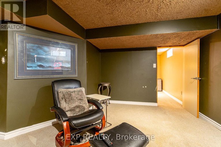 28989665/22-rickey-place/glencairnhazeldean/ottawa/ontario/K2L2E3_36