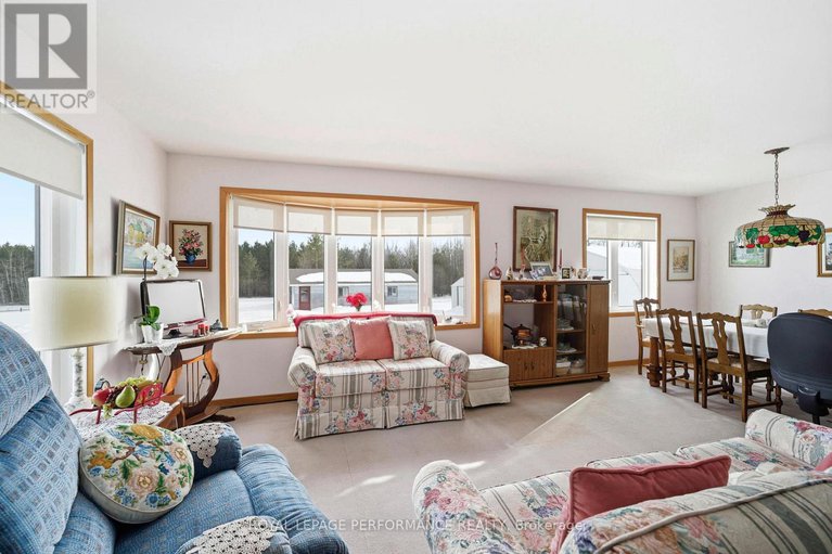 29397472/20276-maple-road/south-glengarry-charlottenburgh-twp/south-glengarry/ontario/K0C2J0_7