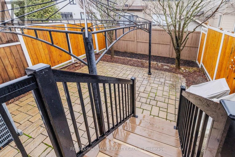 29648631/548-langelier-avenue/mer-bleuebradley-estatesanderson-park/ottawa/ontario/K1W0E7_29