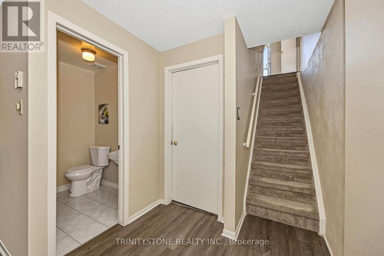 29630932/57-811-connaught-avenue/queensway-terrace-north/ottawa/ontario/K2B8K3_31