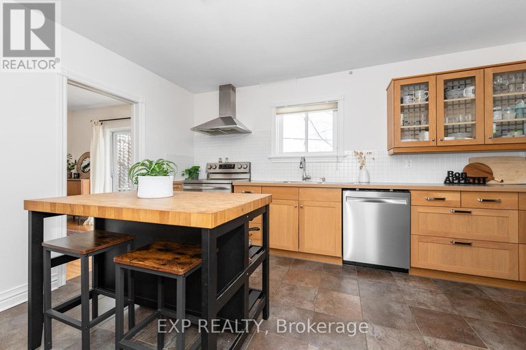 29307640/524-wolffdale-crescent/overbrookcastle-heights/ottawa/ontario/K1K1N5_12