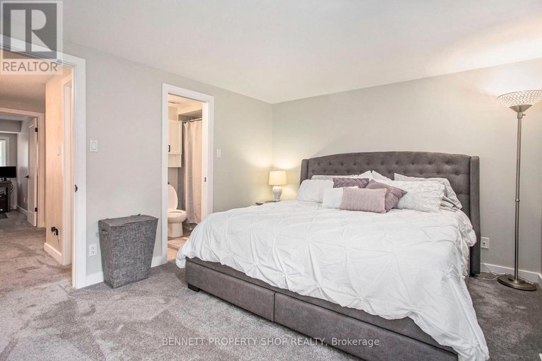 28865552/77-1642-du-sommet-place/chateauneuf/ottawa/ontario/K1C4Y9_10