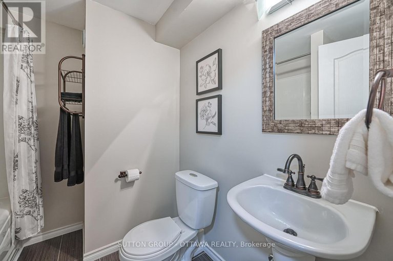 28623139/329-west-ridge-drive/stittsville-south/ottawa/ontario/K2S2G7_37