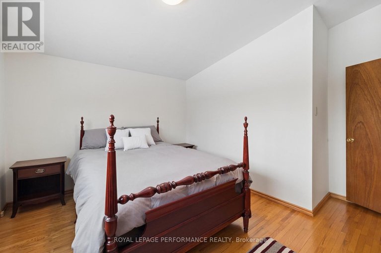 29578731/1989-michigan-avenue/urbandale-acres/ottawa/ontario/K1H6Y1_23