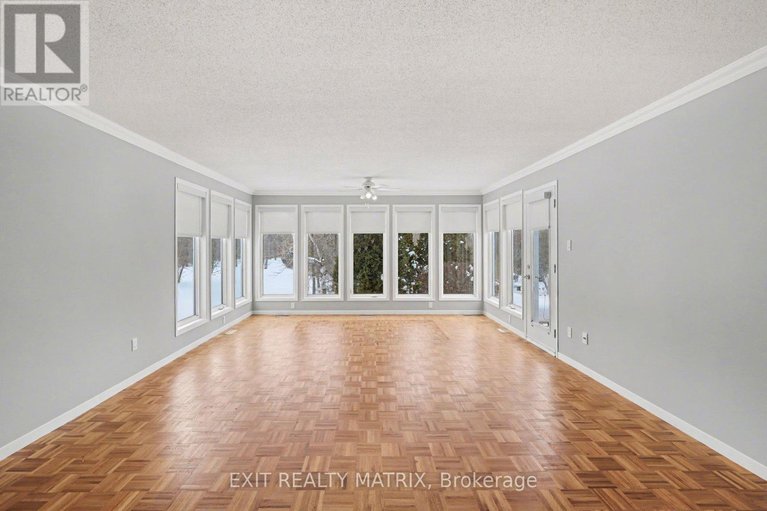 29553238/8329-rodney-farm-drive/osgoode-twp-north-of-reg-rd-6/ottawa/ontario/K0A2P0_18