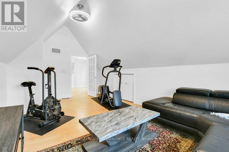 28347895/6099-james-bell-drive/manotick-south-to-roger-stevens/ottawa/ontario/K4M1B3_27