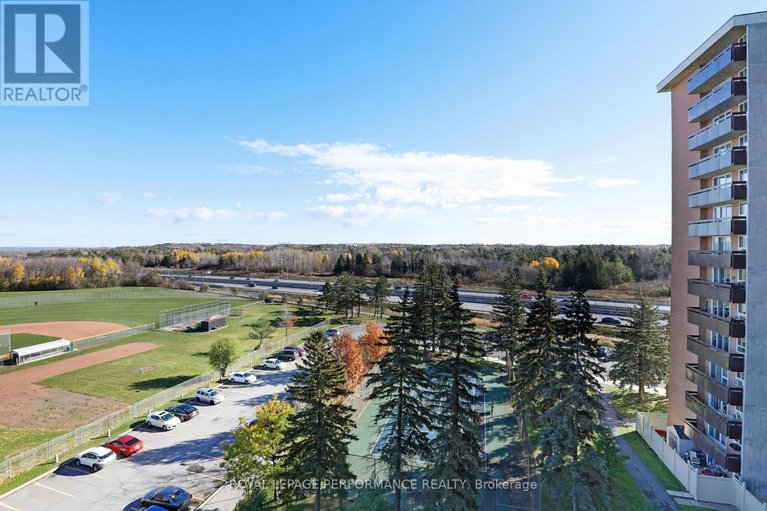 29069042/810-2020-jasmine-crescent/beacon-hill-south/ottawa/ontario/K1J8K5_27