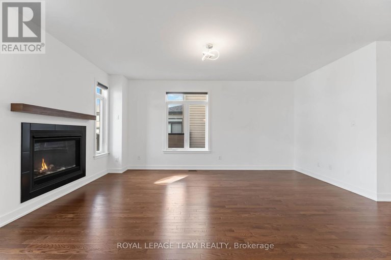28910916/27-peony-lane/riverside-southgloucester-glen/ottawa/ontario/K4M0M3_13