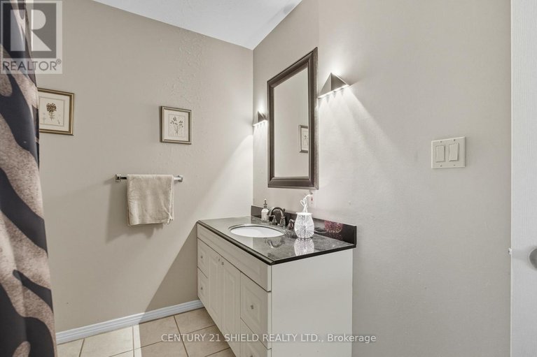 28890966/4555-glen-roy-road/south-glengarry-charlottenburgh-twp/south-glengarry/ontario/K0C1L0_46