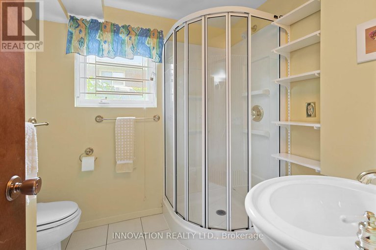 28409524/40-hadley-circle/bells-corners/ottawa/ontario/K2H6N9_30