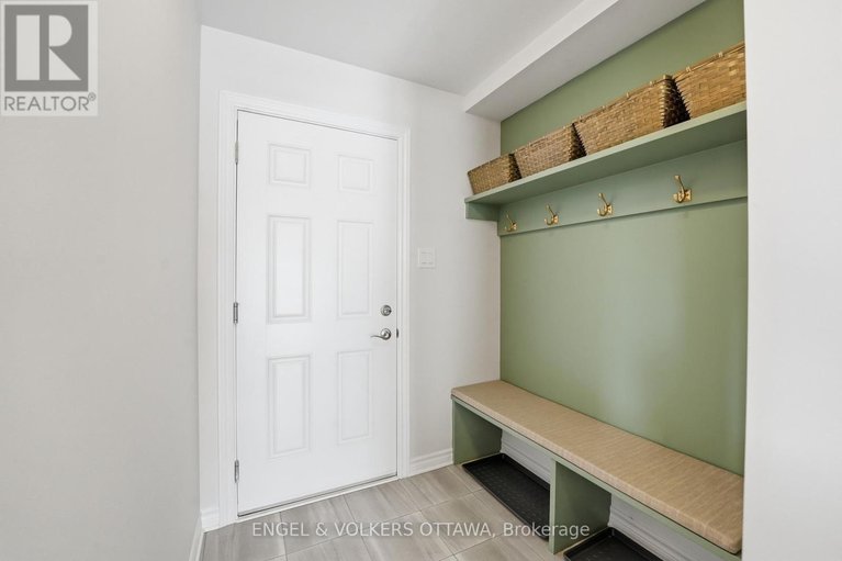 29583763/306-oakmont-drive/north-grenville-twp-kemptville-south/north-grenville/ontario/K0G1J0_17