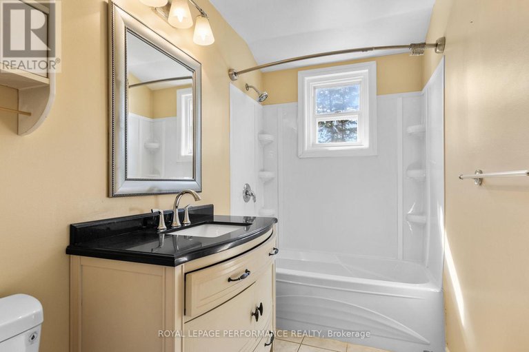 28945911/5-revol-road/merivale-gardens/ottawa/ontario/K2G0B8_31