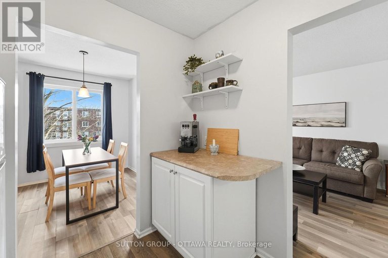 29573196/308b-2041-arrowsmith-drive/beacon-hill-south/ottawa/ontario/K1J7V7_14