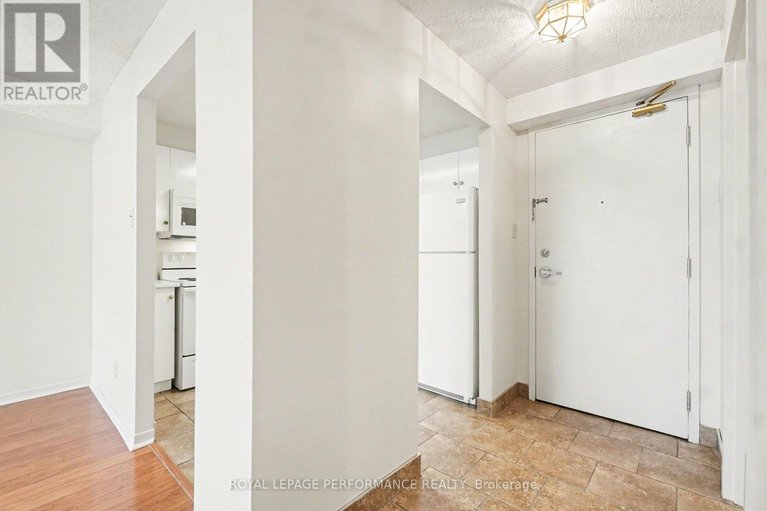 29349447/402-1440-heron-road/heron-gate/ottawa/ontario/K1V0X2_4