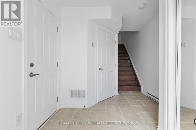 28782242/2427-nutgrove-avenue/half-moon-bay/ottawa/ontario/K2J0X4_4