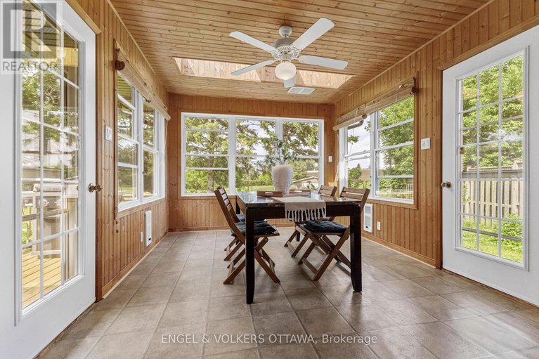 28638772/31-assiniboine-drive/borden-farmstewart-farmcarleton-heightsparkwood-hills/ottawa/ontario/K2E5R8_24