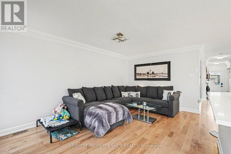 29252833/427-montserrat-street/stittsville-north/ottawa/ontario/K2S0L6_4