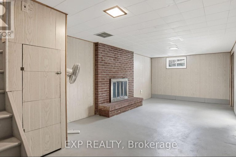 29285178/20-wallford-way/city-viewskylinefisher-heightsparkwood-hills/ottawa/ontario/K2E6B4_27