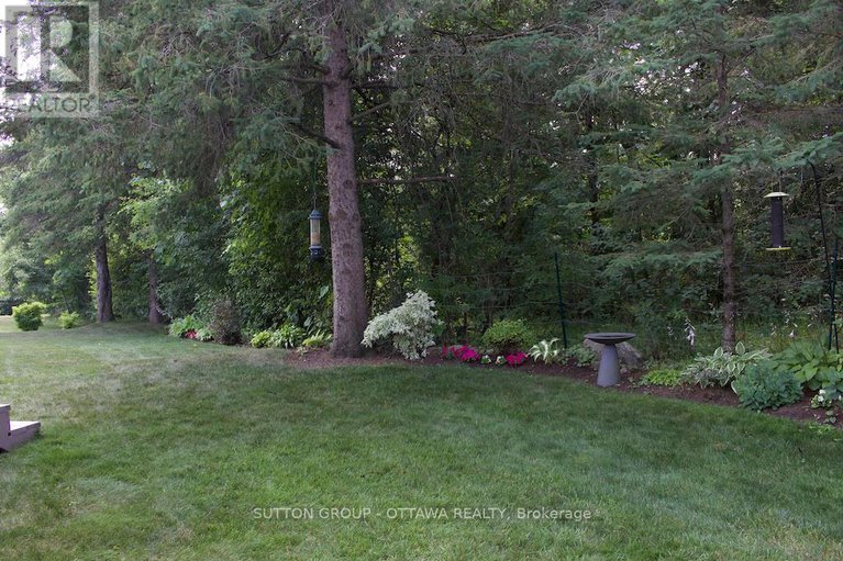 28889685/18-sirocco-crescent/stittsville-north/ottawa/ontario/K2S1Z7_36