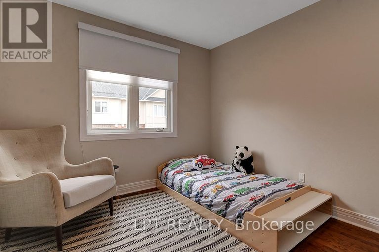 29614830/176-lanark-avenue/westboro-north/ottawa/ontario/K1Z1E5_42