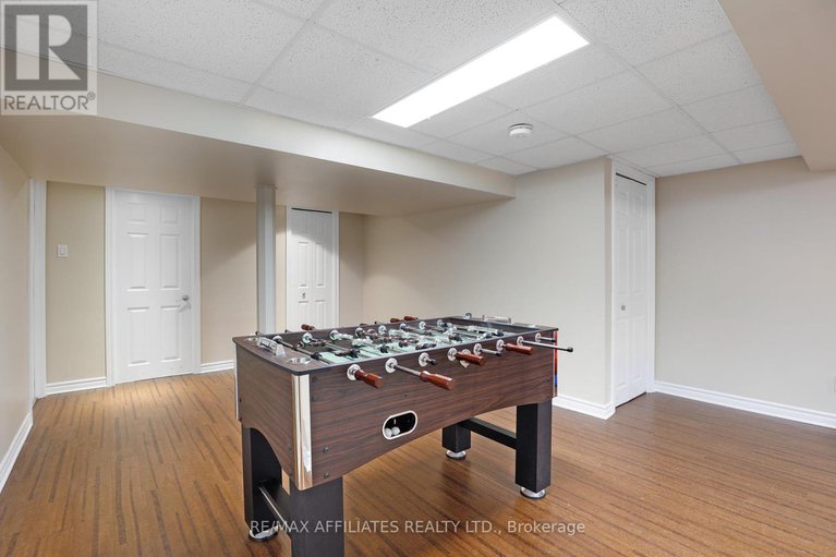 28820218/2347-briar-hill-drive/urbandale-acres/ottawa/ontario/K1H7A7_32