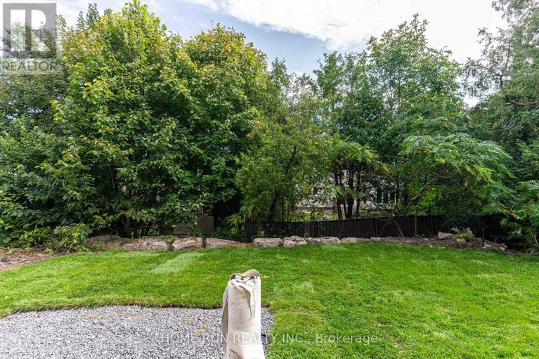 29004888/2239-page-road/chapel-hill/ottawa/ontario/K1C7K5_38