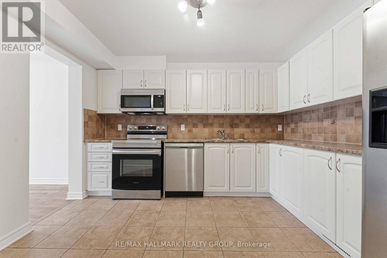 29099475/123-silvermoon-crescent/avalon-east/ottawa/ontario/K4A0P5_8