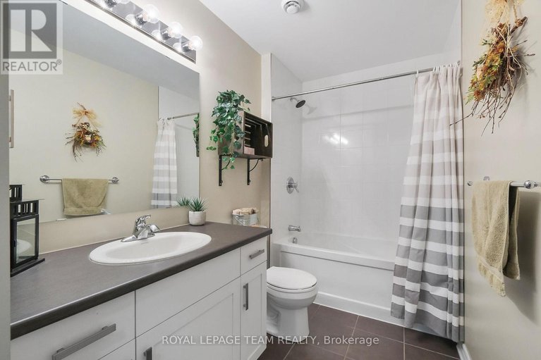 28643130/220-pembina-private/riverside-southgloucester-glen/ottawa/ontario/K4M0G7_25