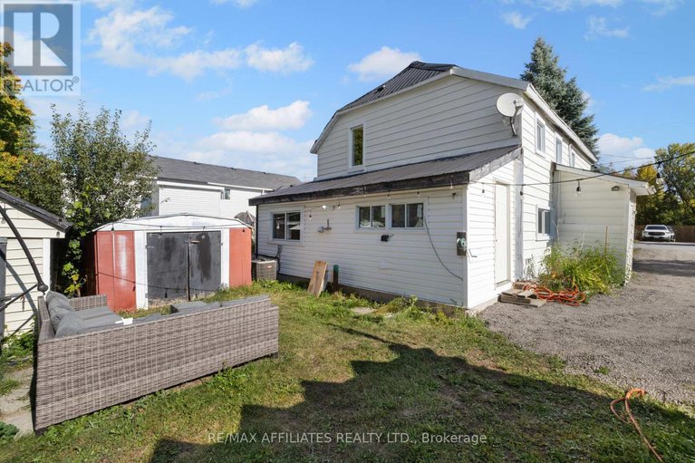 28874015/290-water-street/almonte/mississippi-mills/ontario/K0A1A0_36