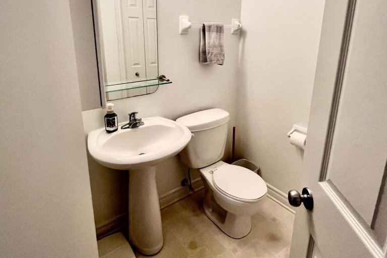 28506836/7-137-oldfield-crescent-street/barrhaven-east/ottawa/ontario/K2G7C7_17
