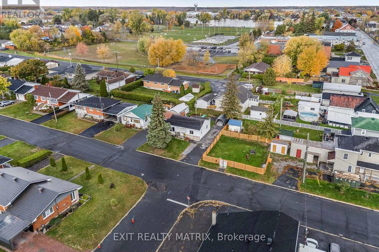 29015888/17-victoria-street-w/alexandria/north-glengarry/ontario/K0C1A0_28