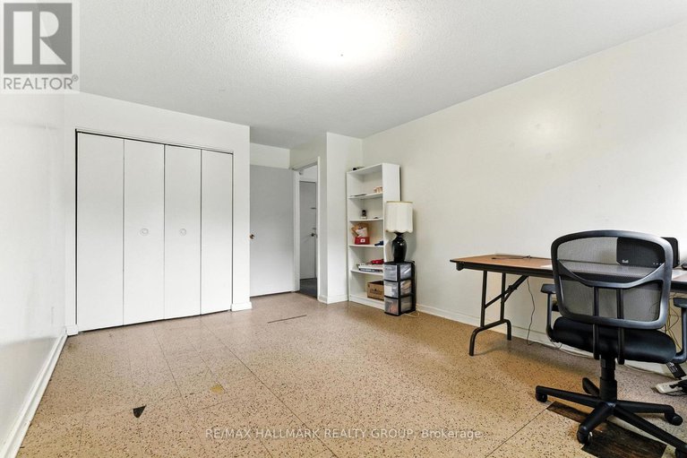 28647826/1127-maitland-avenue/copeland-park/ottawa/ontario/K2C2B8_31