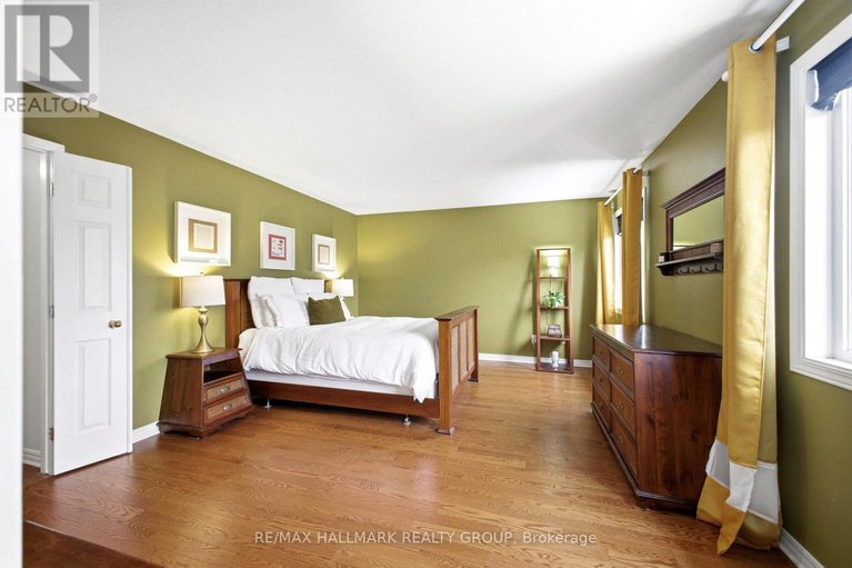 29564605/92a-upney-drive/longfields/ottawa/ontario/K2J5H3_27