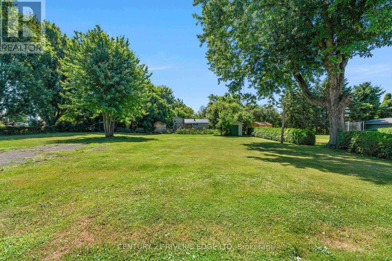 28632376/12084-lakeshore-drive/morrisburg/south-dundas/ontario/K0C1X0_26