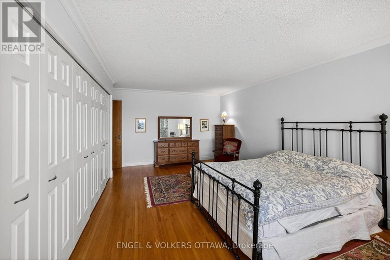 28865549/29-milne-crescent/beaverbrook/ottawa/ontario/K2K1H7_42