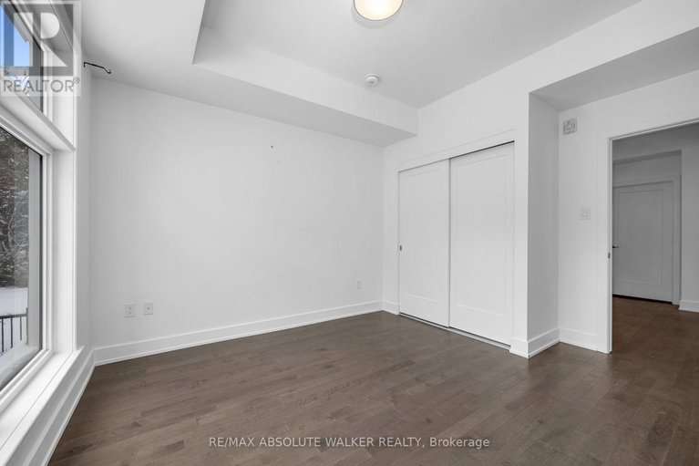 29279601/101-305-elizabeth-cosgrove-private/mer-bleuebradley-estatesanderson-park/ottawa/ontario/K1W0K6_26