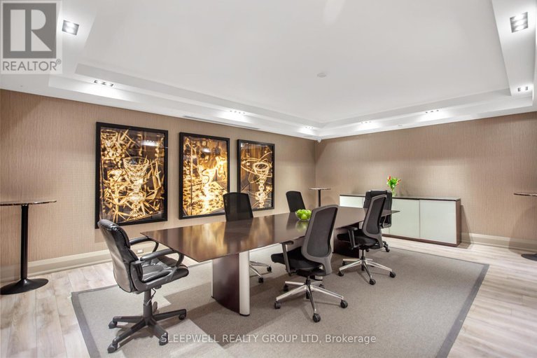 28172131/1501-111-champagne-avenue-s/west-centre-town/ottawa/ontario/K1S5V3_29