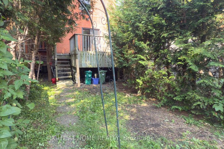 28610658/109-sweetland-avenue/sandy-hill/ottawa/ontario/K1N7V1_22